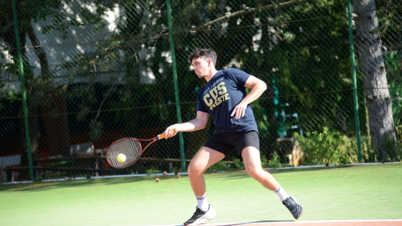 CORSI DI TENNIS E PADEL