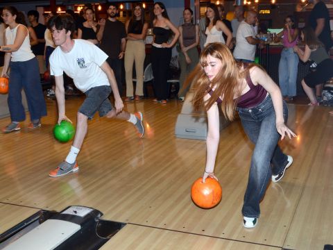 BOWLING